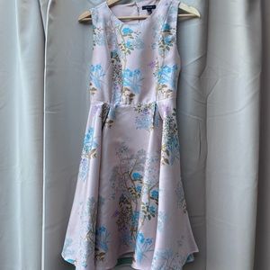 Peek-a-boo back summer dress